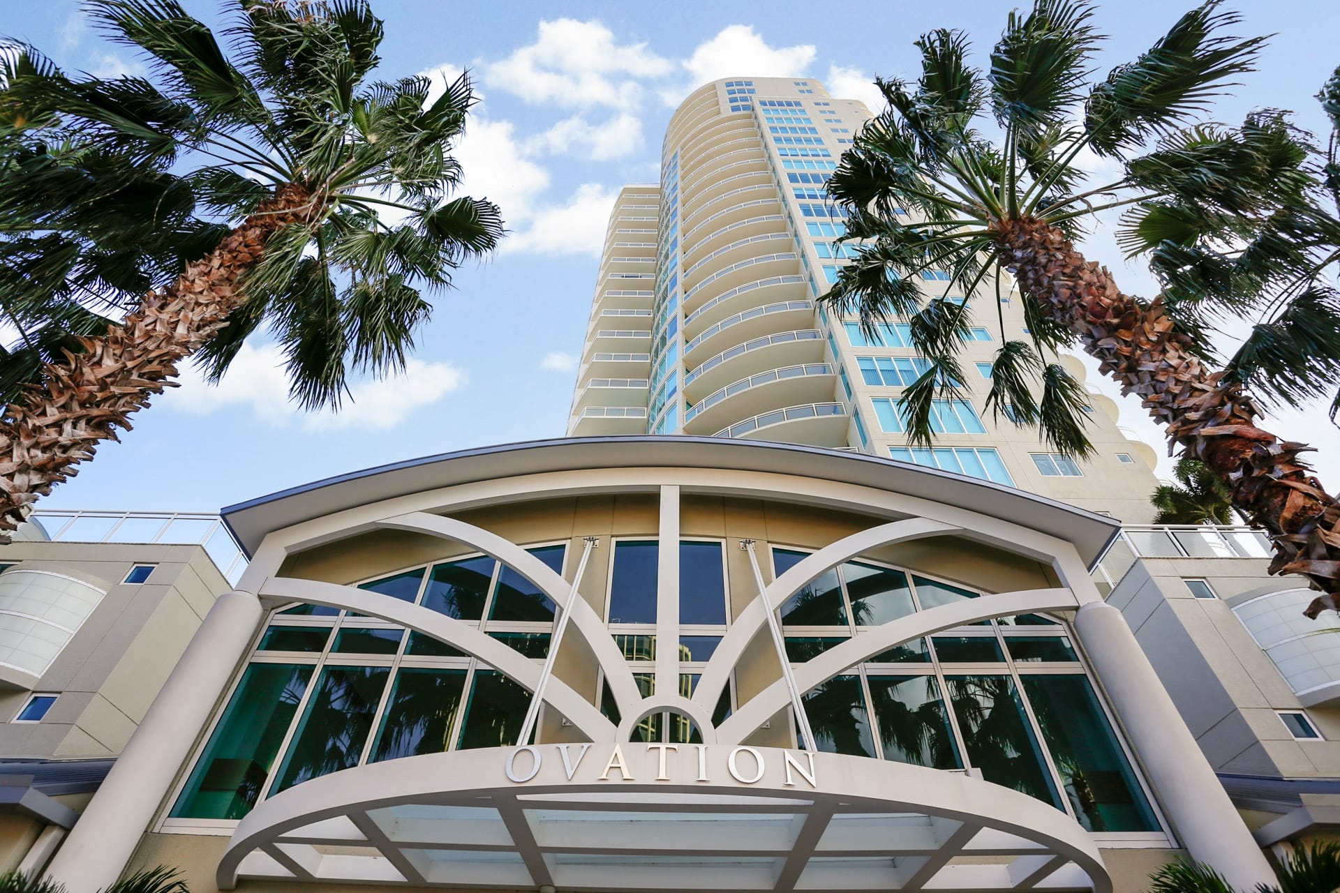 124 2nd Ave NE, St. Petersburg, FL 33701 (Bacchus - Restaurant)